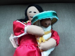9.25''  KIMPORT ETHNIC MOJAVE MOTHER BABY CRADLE DOLLS